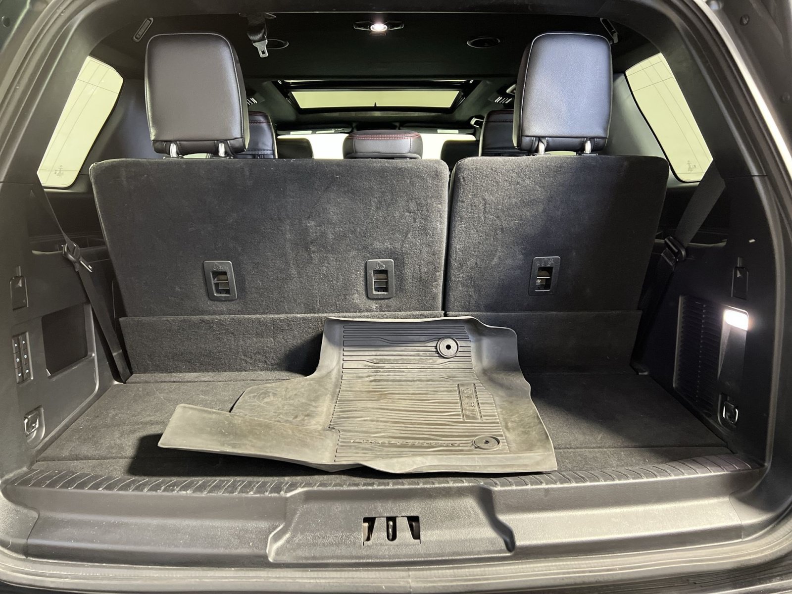 Used 2019 Ford Expedition Limited w/ Equipment Group 303A AWD/4WD image 24
