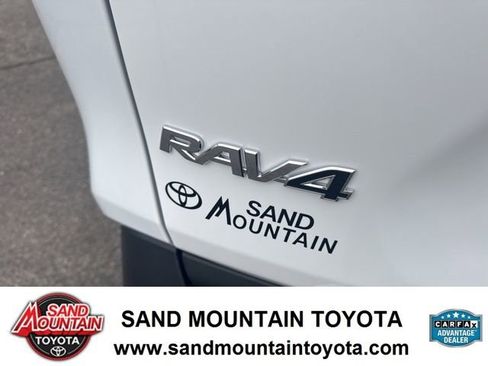 Used 2025 Toyota RAV4 XLE image 10
