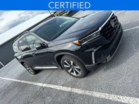 Used 2023 Honda Pilot Elite image 3
