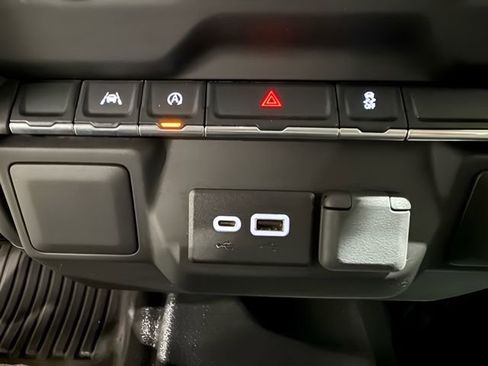 Used 2022 Chevrolet Silverado 1500 W/T image 21