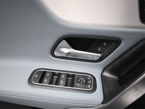 New 2025 Mercedes-Benz CLA 35 AMG 4MATIC image 19