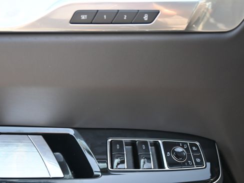 Used 2025 Cadillac Escalade Sport Platinum w/ LPO, Floor Liner Package AWD/4WD image 15