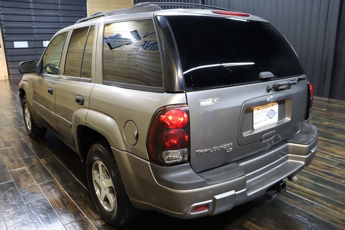 Used 2006 Chevrolet TrailBlazer LS w/ LS Preferred Equipment Group RWD image 3