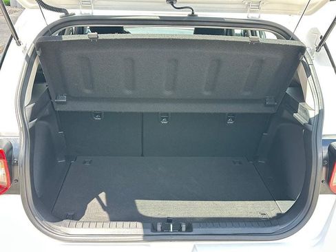 Used 2024 Hyundai Venue SEL FWD image 10
