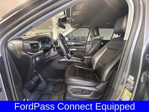 Used 2022 Ford Explorer XLT w/ Equipment Group 202A image 10