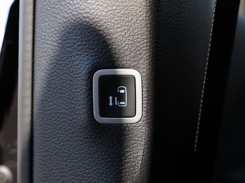 New 2026 Chrysler Pacifica Select image 22