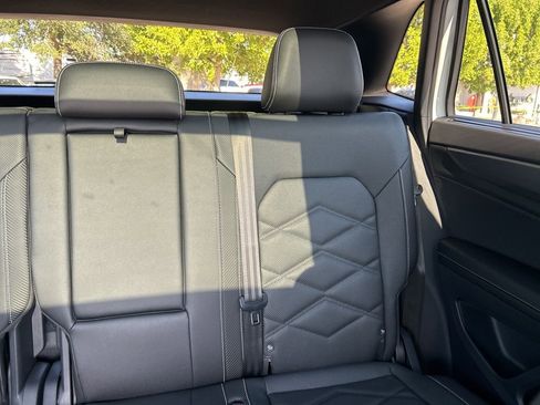 New 2026 Volkswagen Atlas Cross Sport SE FWD image 13