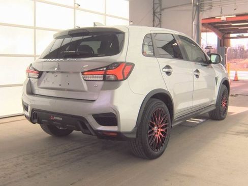 Used 2020 Mitsubishi Outlander Sport SE image 2