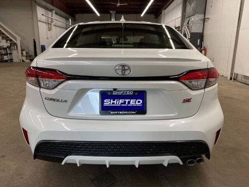 Used 2020 Toyota Corolla SE w/ Carpet Mat Package (TMS) FWD image 4