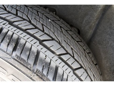 Used 2025 Chevrolet Traverse High Country w/ LPO, Floor Liner Package FWD image 33
