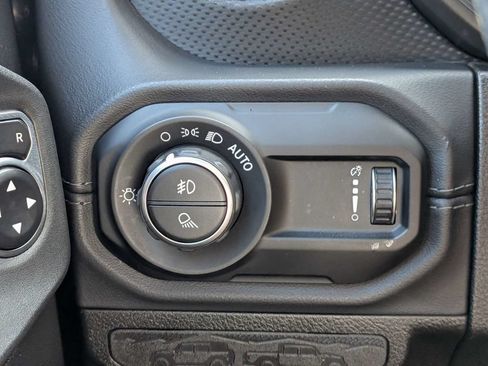 Used 2024 Jeep Gladiator Mojave w/ Safety Group AWD/4WD image 20