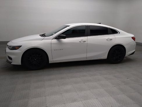 Used 2017 Chevrolet Malibu LS w/ LPO, Convenience Package 1 FWD image 2