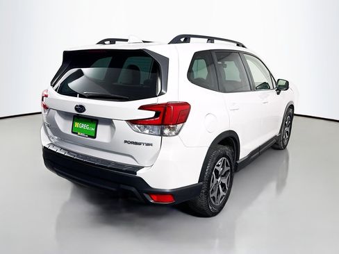 Used 2023 Subaru Forester Premium image 10