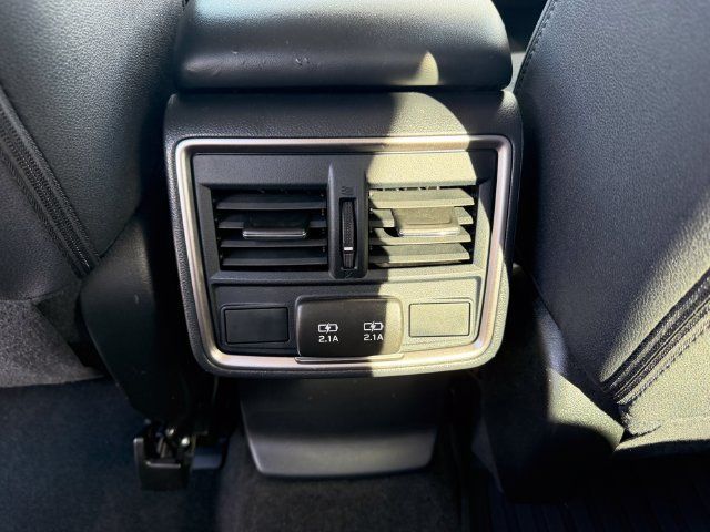 Used 2024 Subaru Forester Premium AWD/4WD image 15