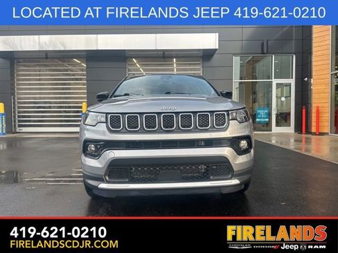 Used 2024 Jeep Compass Limited image 2