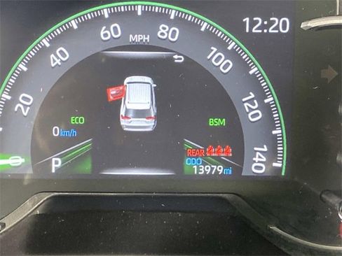 Used 2025 Toyota RAV4 XLE w/ Convenience Package image 21