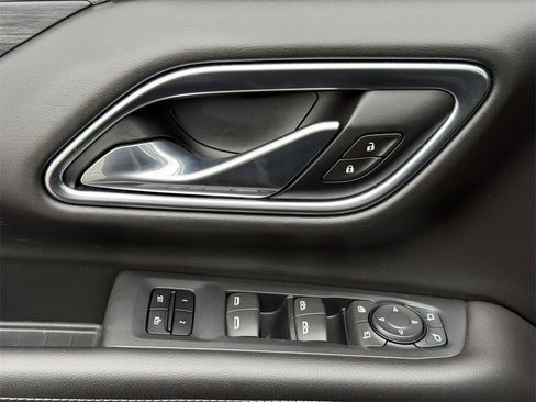 Used 2021 GMC Yukon SLT w/ SLT Luxury Plus Package image 16