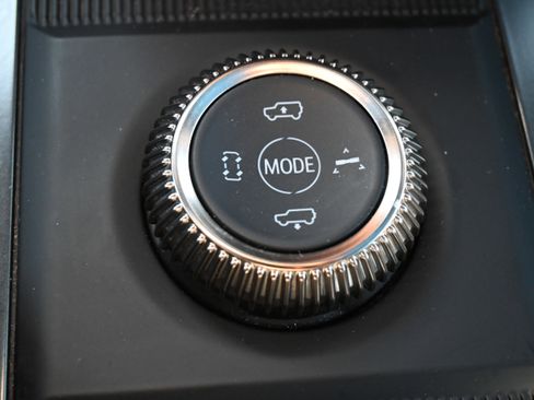 Used 2025 GMC Hummer EV 2X image 27