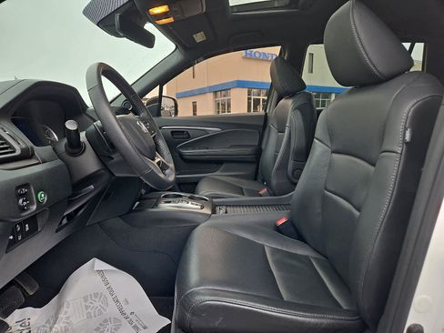 Used 2023 Honda Passport EX-L image 15