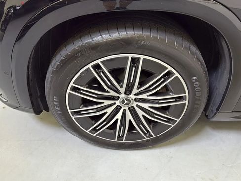 Used 2023 Mercedes-Benz EQS 580 4MATIC SUV image 31