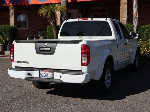 Used 2018 Nissan Frontier S image 9