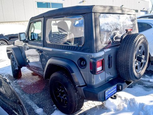 Used 2023 Jeep Wrangler Sport image 6