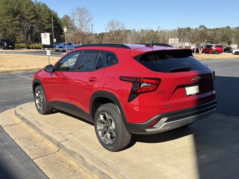New 2026 Chevrolet Trax LT image 7