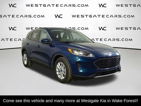 Used 2020 Ford Escape SE image 2
