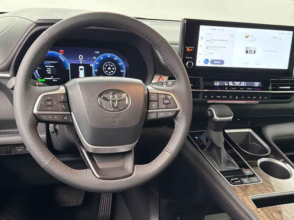 Certified 2026 Toyota Sienna Limited FWD image 37