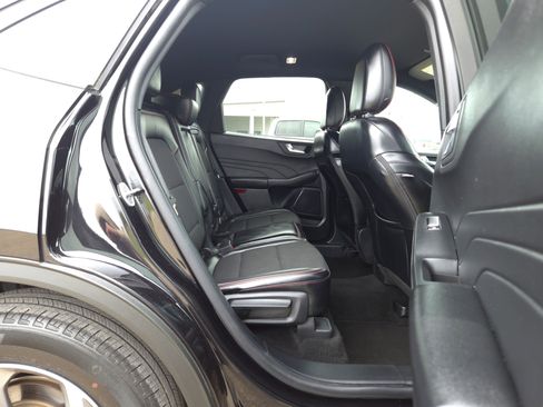 Used 2025 Ford Escape ST-Line image 16