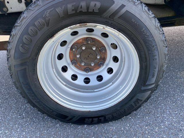 Used 2020 Ford Transit 350 DRW w/ Exterior Upgrade Package RWD image 27