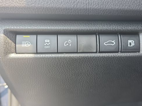 Used 2026 Toyota Camry SE w/ Convenience Package FWD image 25