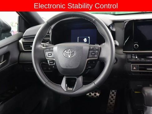 Used 2025 Toyota Camry SE image 16