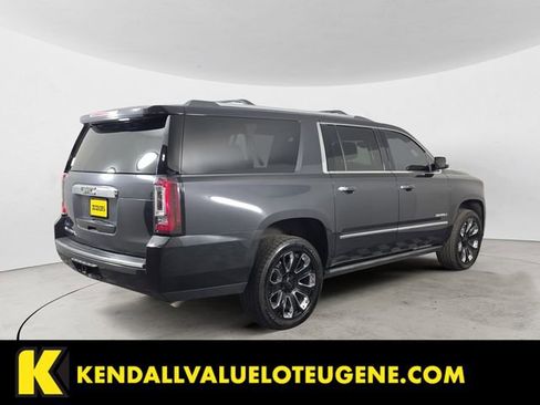 Used 2020 GMC Yukon XL Denali w/ Denali Ultimate Package AWD/4WD image 5