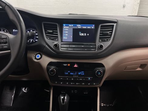 Used 2018 Hyundai Tucson Limited w/ Ultimate Package 02 FWD image 21