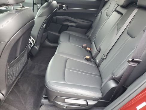 Used 2025 Kia Sorento S w/ Panoramic Sunroof Package FWD image 22
