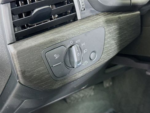 Used 2022 Audi A4 2.0T Premium Plus image 7