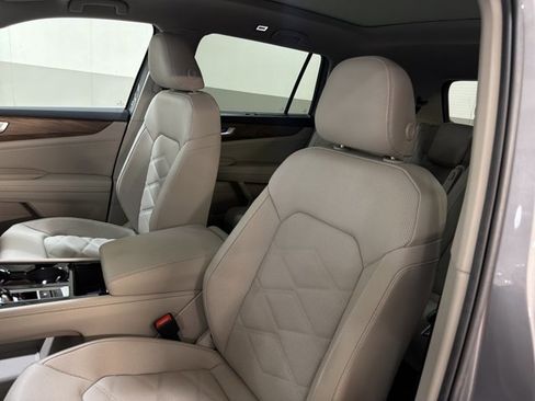 New 2026 Volkswagen Atlas SE image 14