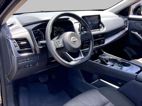 Used 2024 Nissan Rogue SV FWD image 17