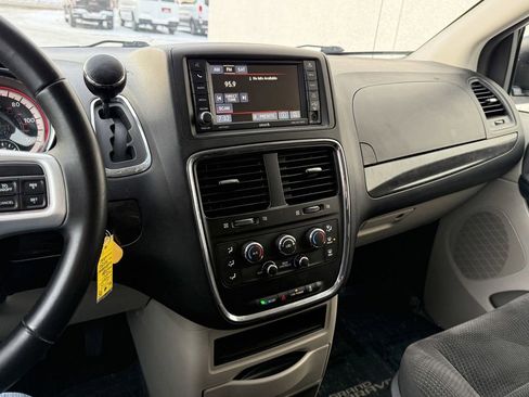 Used 2017 Dodge Grand Caravan SE w/ Power Window Group image 25