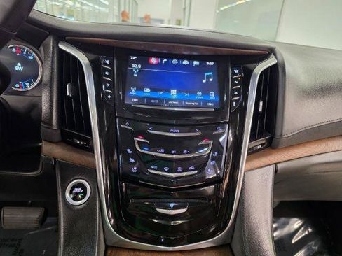 Used 2016 Cadillac Escalade ESV Premium AWD/4WD image 20