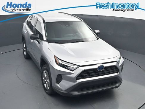 Used 2024 Toyota RAV4 LE AWD/4WD image 14