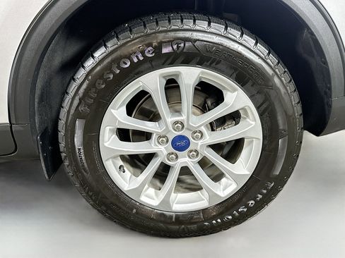 Used 2020 Ford Escape SE image 28