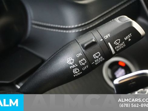 Used 2025 Jeep Grand Cherokee Altitude AWD/4WD image 30