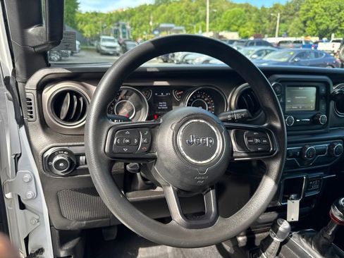 Used 2019 Jeep Wrangler Unlimited Sport AWD/4WD image 10