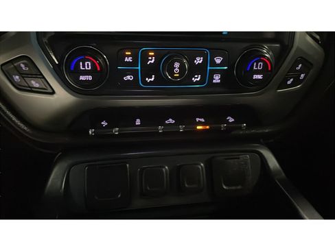 Used 2018 Chevrolet Silverado 1500 LTZ Z71 w/ LTZ Plus Package AWD/4WD image 14
