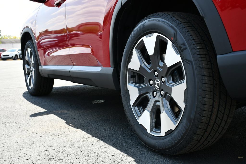 New 2026 Honda Pilot Touring image 10
