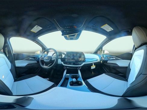 New 2026 Chevrolet Equinox EV LT w/ LPO, All-Weather Mat Package image 15