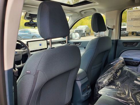 New 2025 Ford Maverick XLT w/ XLT Luxury Package AWD/4WD image 30