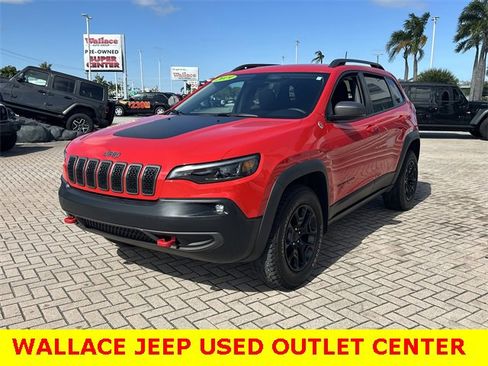Used 2019 Jeep Cherokee Trailhawk w/ Trailer Tow Group image 2